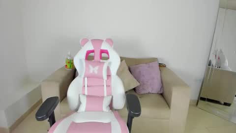    online show from February 2025 05:15:01 AM