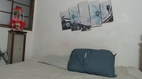 karinaa independent model online show from October 2025 09:10:02 PM