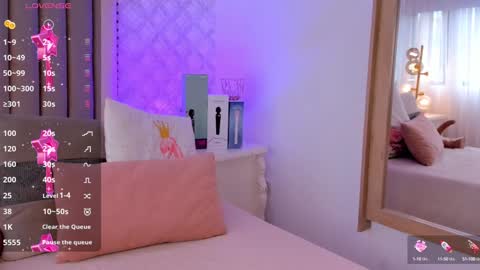   Charlotte  online show from December 2024 06:42:02 PM