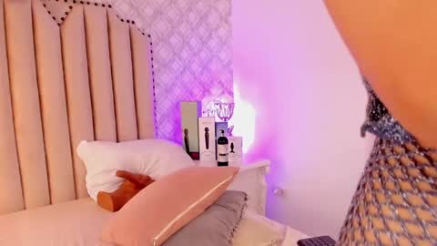   Charlotte  online show from January 2025 10:53:02 PM