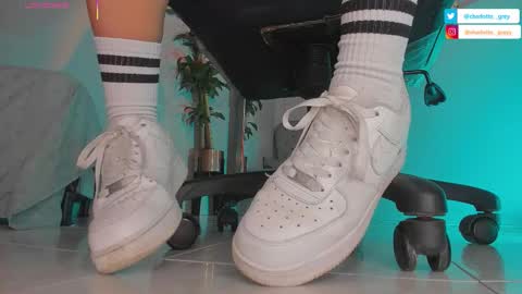 charlotte  grey online show from November 2025 07:13:02 PM