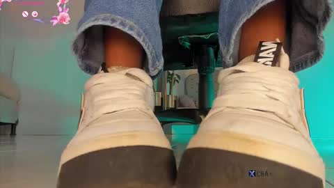 charlotte  grey online show from November 2025 09:40:01 PM