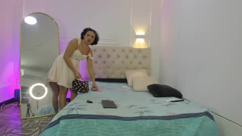 charlottte y dante online show from February 2026 04:11:01 AM