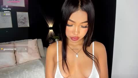 Charlotte online show from December 2024 08:44:02 PM