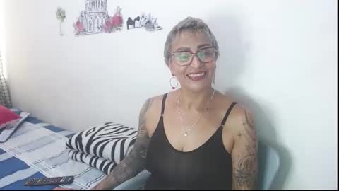 Snapshot of charlotte_gray_1 chatting on February 2026 10:39:02 PM Charlotte online show from February 2026 10:39:02 PM