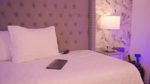 Charlotte online show from February 2026 04:18:02 AM