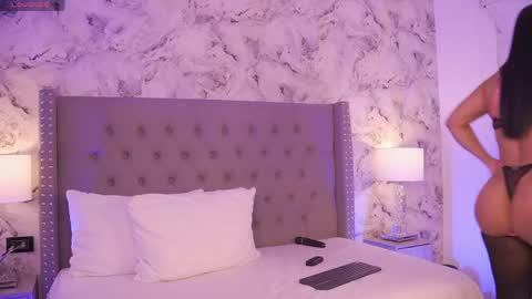 Snapshot of charlotte_harriz chatting on June 2026 03:08:02 AM Charlotte online show from June 2026 03:08:02 AM