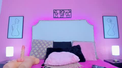 Charlotte online show from November 2025 08:30:01 PM