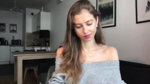 Charlotte Roche online show from September 2025 01:44:02 PM