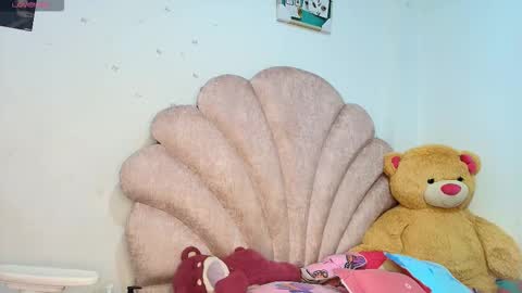 charlotte_walker1 online show from March 2026 09:52:01 PM