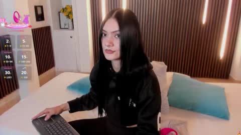 Charlotte  Everyday From 0700 to 1300 Col Time online show from September 2025 12:18:01 PM