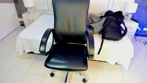 Charlotte  Everyday From 0700 to 1300 Col Time online show from February 2026 06:53:01 PM