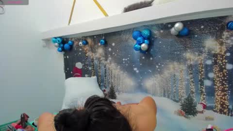 Charlotte  online show from November 2025 04:54:01 PM