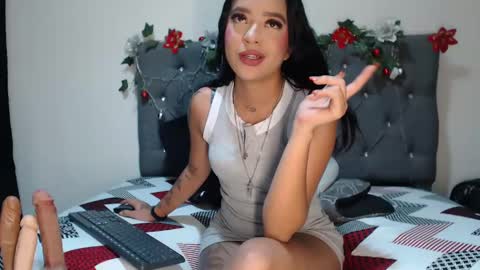 charlottee07 online show from January 2025 02:27:02 AM