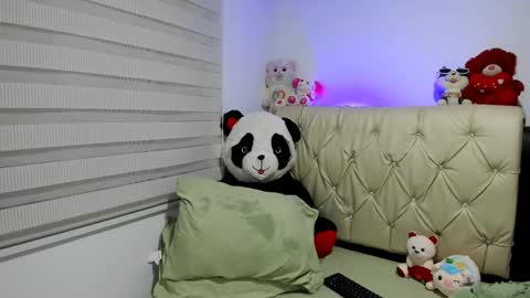 charlottee07 online show from February 2026 02:27:01 AM