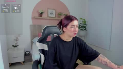 Charlottee online show from February 2026 07:58:01 PM