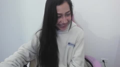 Snapshot of charlottelam2 chatting on September 2025 02:48:01 AM ALE online show from September 2025 02:48:01 AM