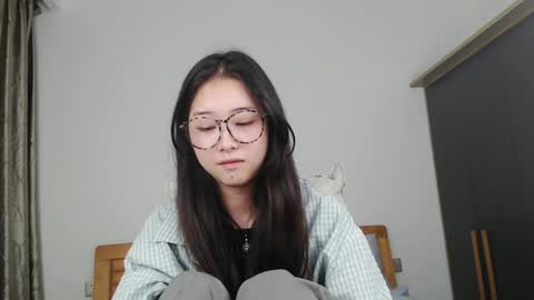 Snapshot of charlottelin chatting on December 2024 02:09:01 PM Charlotte online show from December 2024 02:09:01 PM