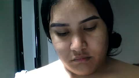 Snapshot of charlottequeen_21 chatting on June 2026 03:48:02 AM charlottequeen_21 online show from June 2026 03:48:02 AM