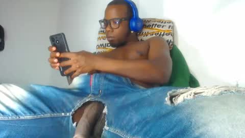 charly_vergonti_ online show from September 2025 01:39:02 AM