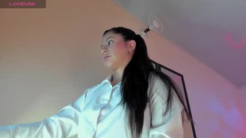 Snapshot of charm_jenys chatting on December 2024 10:20:02 PM Charm alessa online show from December 2024 10:20:02 PM