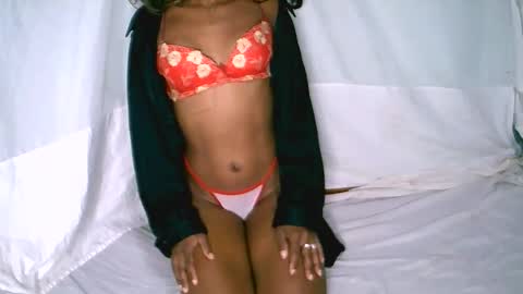 Snapshot of charmantegirl007 chatting on September 2025 03:17:01 AM charmantegirl007 online show from September 2025 03:17:01 AM