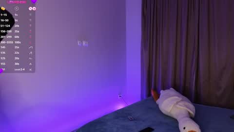 Kira online show from December 2024 07:27:02 PM