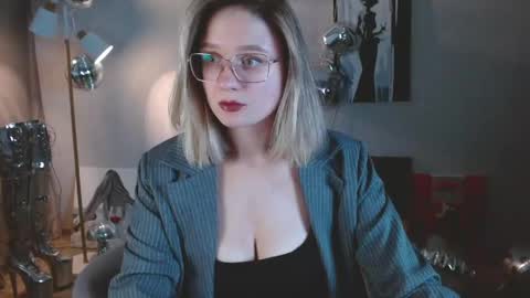 Michelle  online show from May 2026 03:01:01 AM
