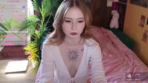 Snapshot of charming_lilly chatting on February 2025 09:39:02 AM Lissa online show from February 2025 09:39:02 AM