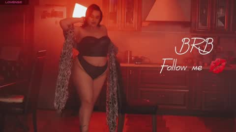 Snapshot of charming_sexuality chatting on January 2025 08:47:01 PM insta online show from January 2025 08:47:01 PM