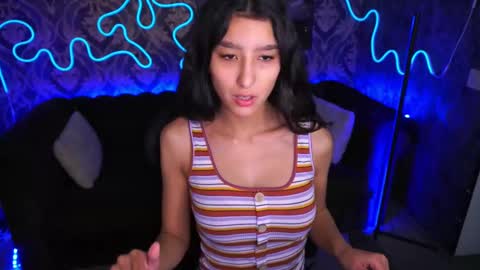 Snapshot of charmmocco chatting on January 2025 08:04:01 AM SweetMoco online show from January 2025 08:04:01 AM