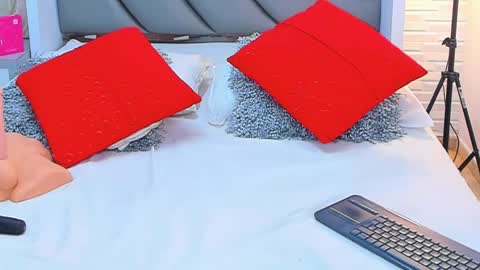 Charon  Stom online show from November 2025 01:37:01 PM