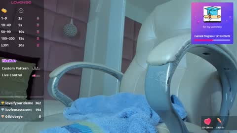 Snapshot of chartolotte__ chatting on December 2024 03:55:01 PM Andrea online show from December 2024 03:55:01 PM