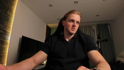 Chase Reed online show from April 2026 07:03:02 PM