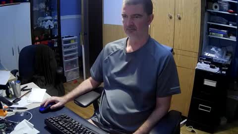 Snapshot of chatandfun666 chatting on December 2025 01:07:01 PM wanaBeYourToy online show from December 2025 01:07:01 PM
