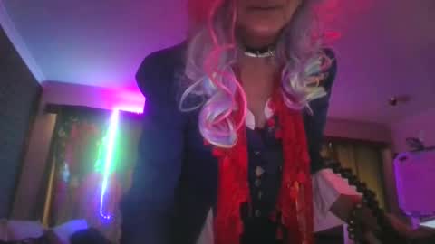 We Chat online show from October 2025 02:22:02 AM