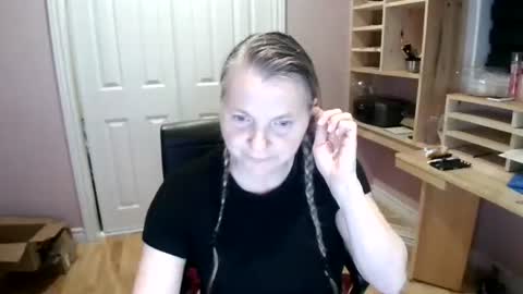 chealsiek online show from November 2025 12:46:01 AM