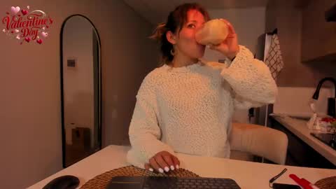 Regina Phalange online show from February 2025 12:59:01 AM