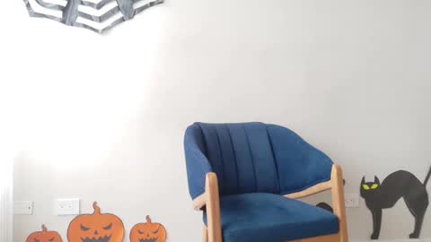 Regina Phalange online show from October 2025 07:26:02 PM