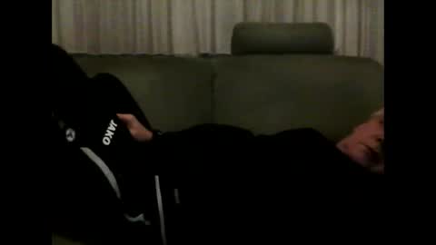 Tom online show from February 2025 09:31:01 PM