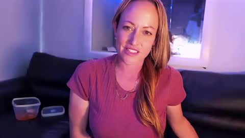 chelsee lynn online show from January 2026 06:28:02 AM