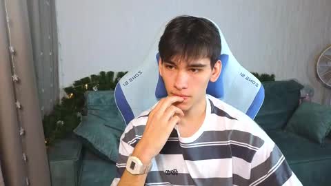 LUCASRYANPVT IS OPEN online show from February 2025 08:49:01 AM