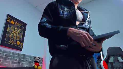 Snapshot of chepe_fit chatting on February 2025 04:25:01 AM chepe vause online show from February 2025 04:25:01 AM