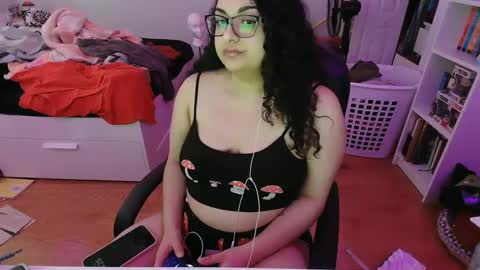 Snapshot of chericheesecake chatting on February 2025 09:25:02 PM chericheesecake online show from February 2025 09:25:02 PM