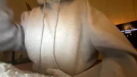 Snapshot of cherrieamaretto chatting on January 2026 03:21:01 AM cherrieamaretto online show from January 2026 03:21:01 AM