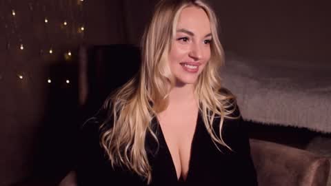 Snapshot of cherry_bomb19 chatting on January 2025 04:57:01 PM CherryBomb online show from January 2025 04:57:01 PM