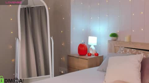 cherry_pr1ce online show from November 2025 12:27:01 AM