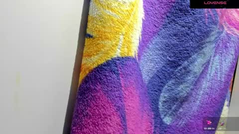 Mia online show from February 2025 12:12:01 PM