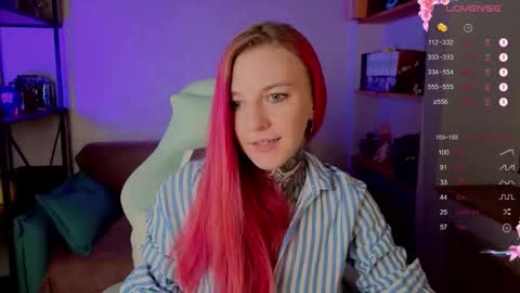 Roxy online show from October 2025 09:09:02 PM