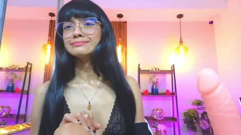 Snapshot of cherry_vixen_ chatting on April 2026 06:25:01 PM Sery online show from April 2026 06:25:01 PM
